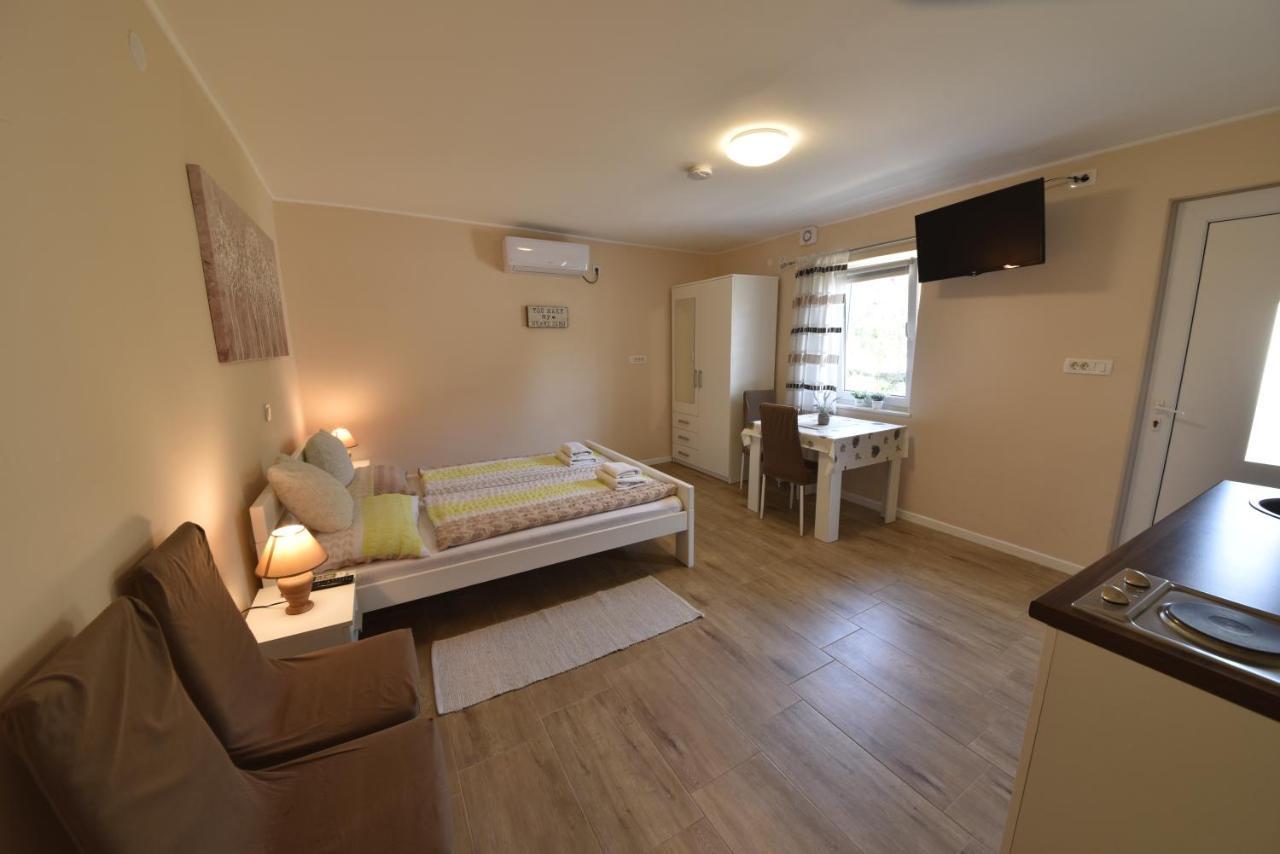 Lea Apartment คาสตาฟ ภายนอก รูปภาพ