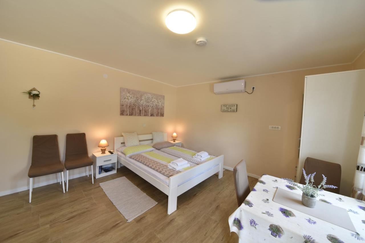 Lea Apartment คาสตาฟ ภายนอก รูปภาพ